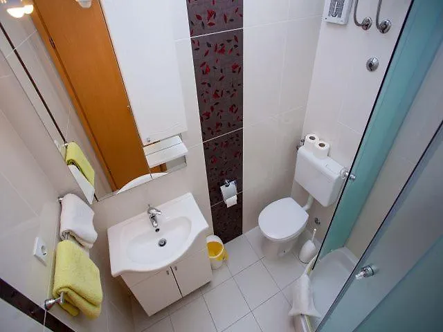 Dana Apartman *