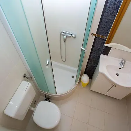 Dana Apartment *