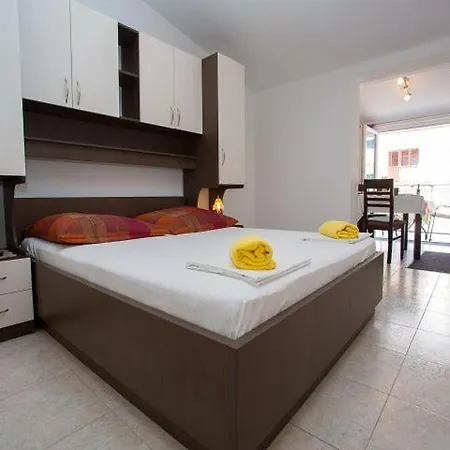 Dana Apartment