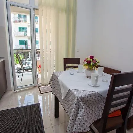 Dana Apartment Makarska