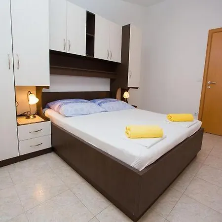 Apartment Dana