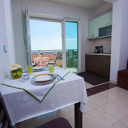Apartment Dana Makarska