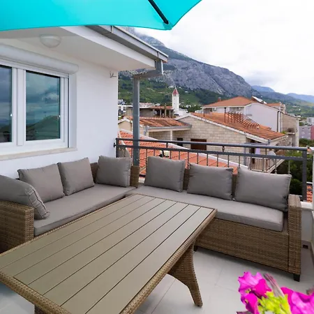 Dana Apartman Makarska