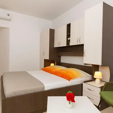 Dana Apartmán