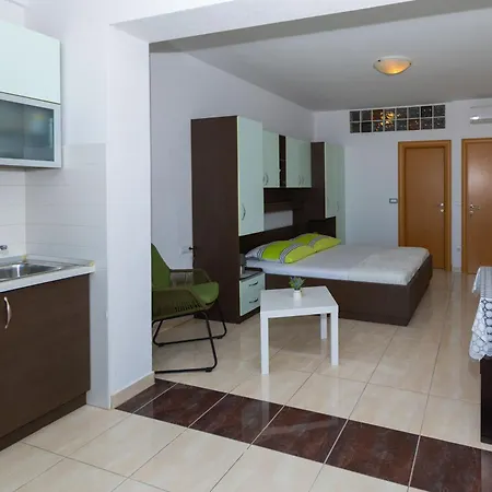 Dana Apartmán *