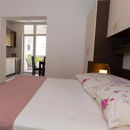 Dana Apartmán