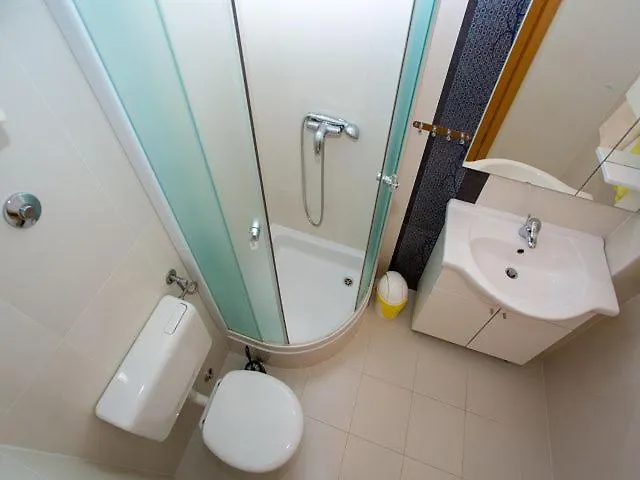Dana Apartment *