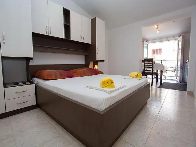 Dana Apartment